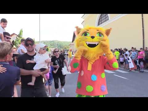 Praznik češenj v Brusnicah