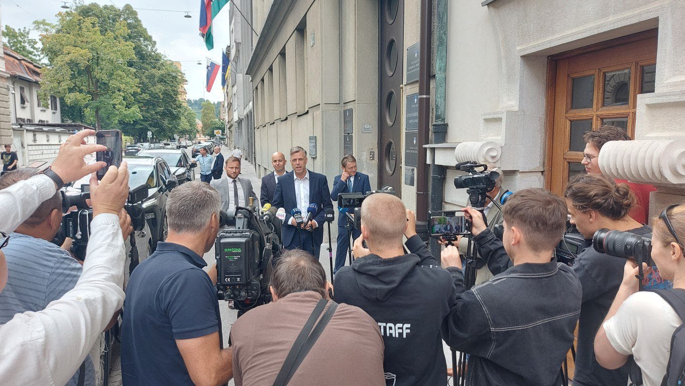 ČIGAV INTERES JE, DA SE ROMSKA PROBLEMATIKA NE REŠUJE?
