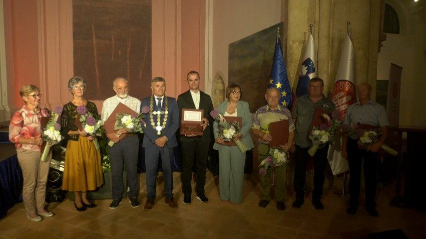 V Kostanjevici na Krki podelili občinska priznanja