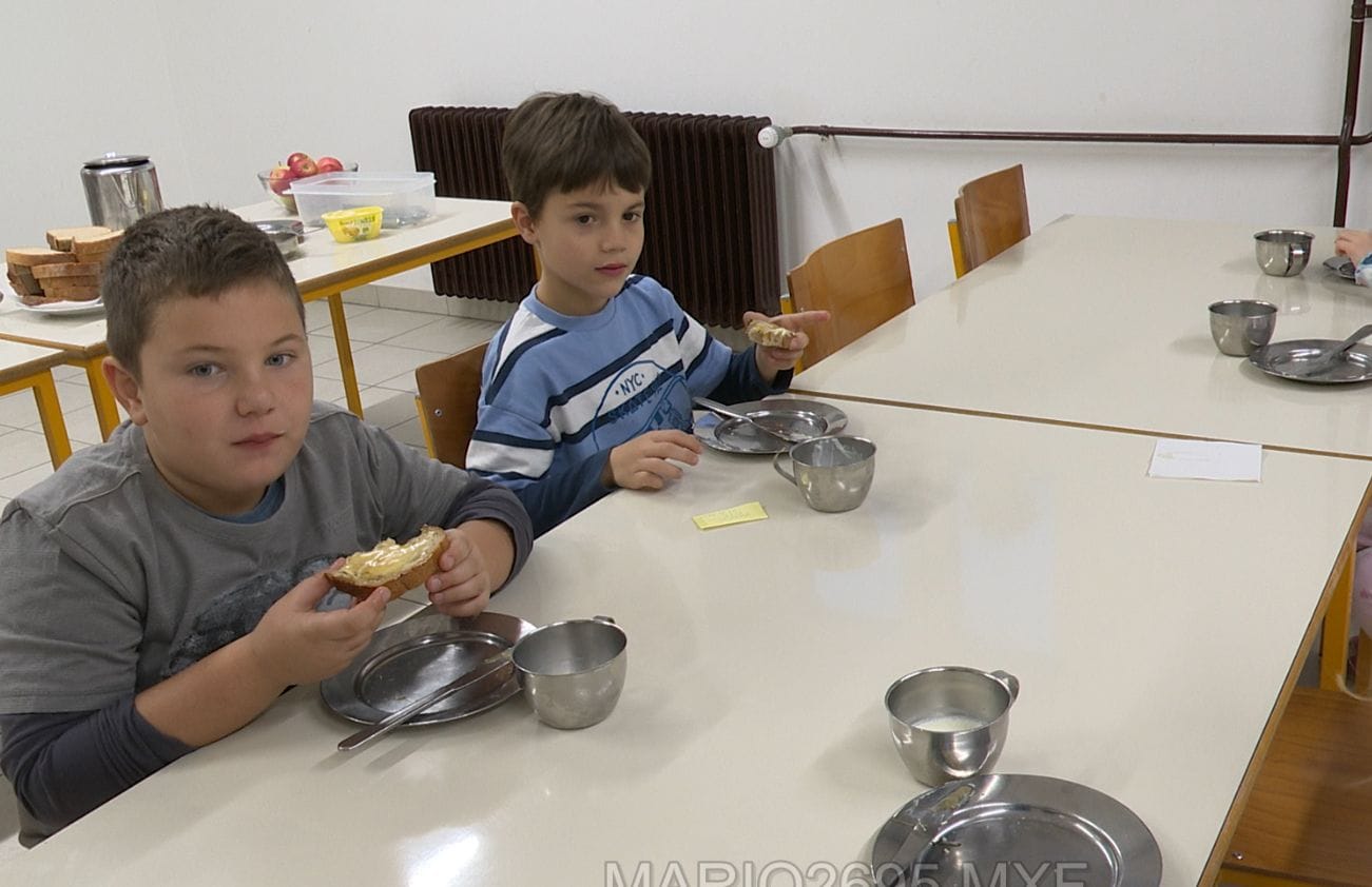 Tradicionalni slovenski zajtrk na podružnični šoli Mali Slatnik