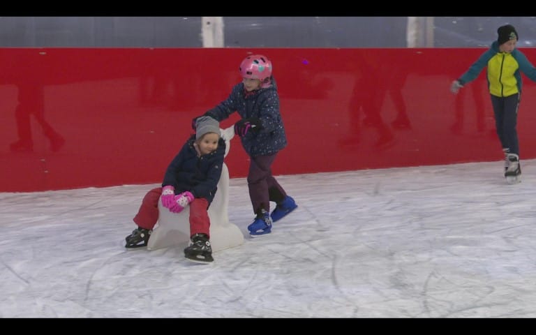 Odprli drsališče v Temenici