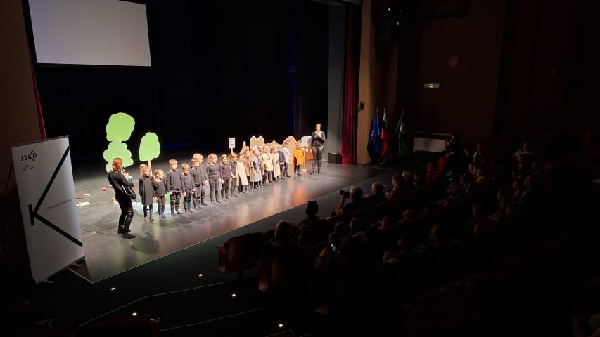 KC Semič gostil regijsko srečanje otroških gledaliških skupin