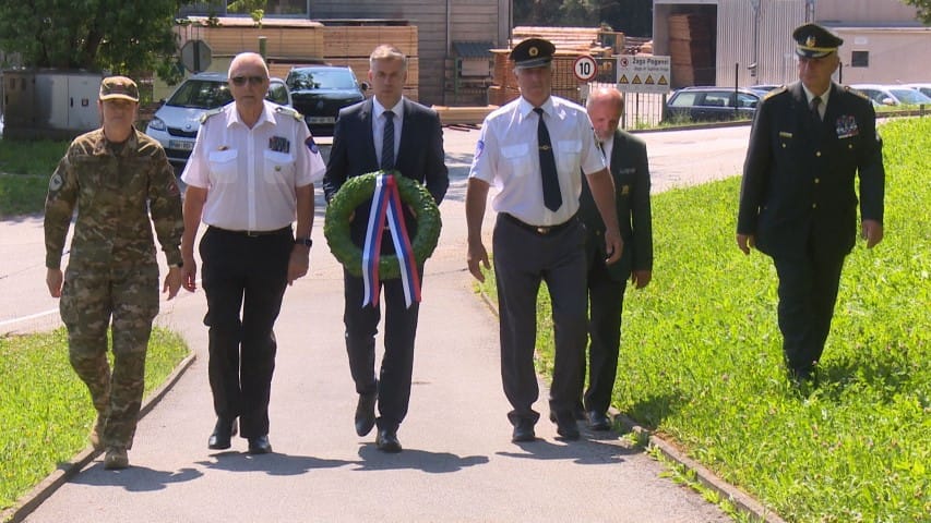 Polaganje venca v Pogancih