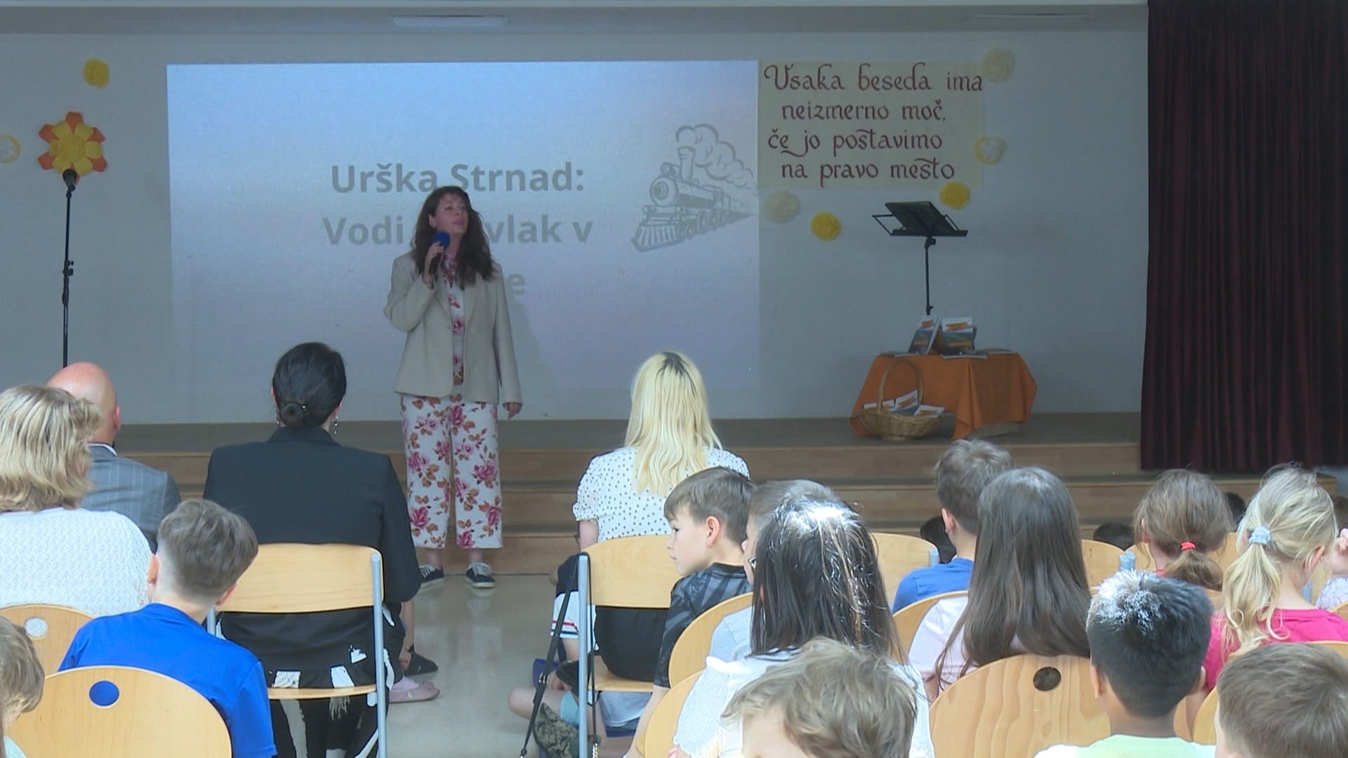 Nastopi na prireditvi ob 9. obletnici Rastoče knjige v OŠ Šmarjeta