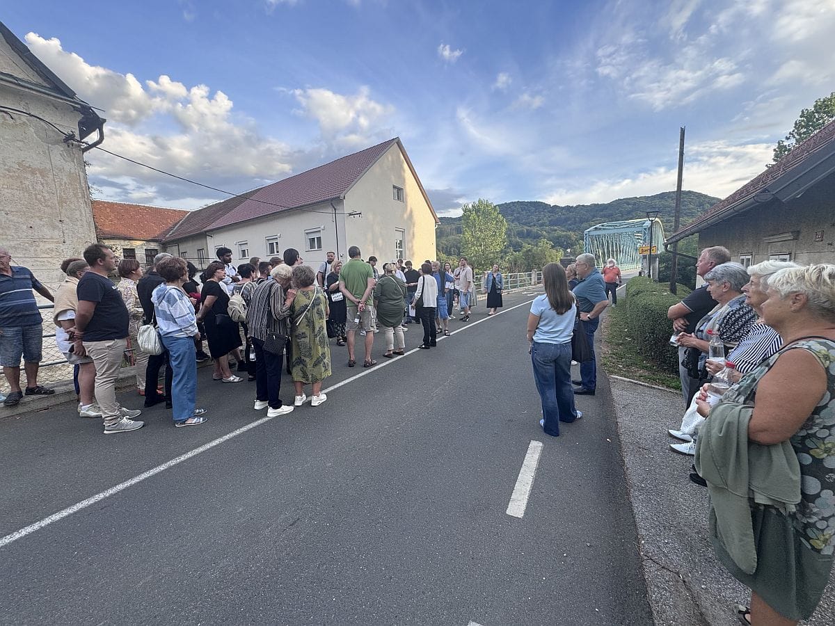 Večerni sprehod ob 120 letih brežiškega mostu
